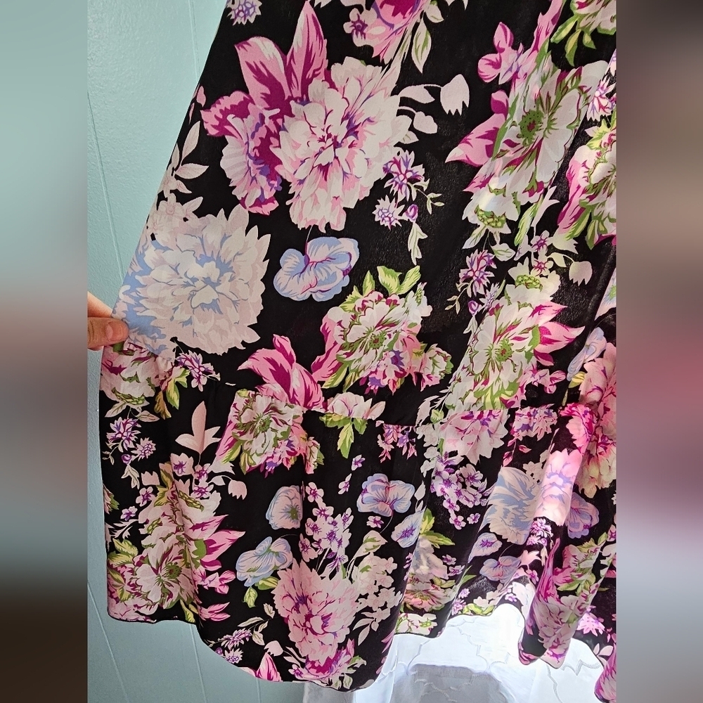 Floral Patterned off or on shoulder Dress SHEIN - Picture 3 of 4